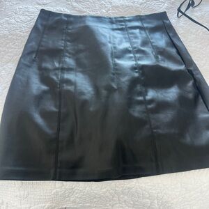 Elegant Black Leather (Vegan) Skirt - Suzy - Size M